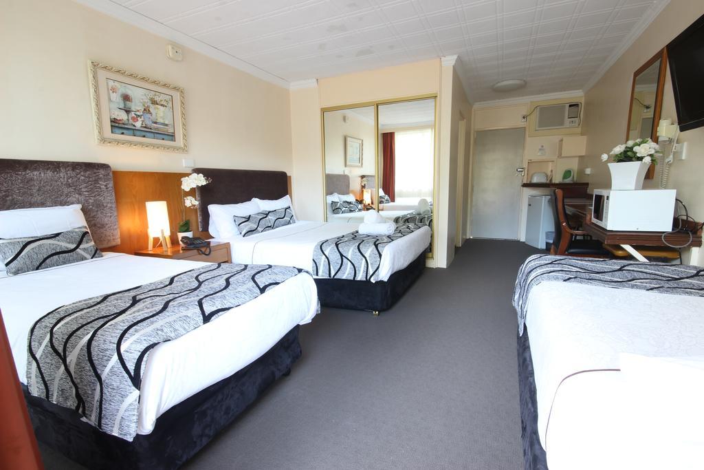 Molly Morgan Motor Inn Maitland Exterior photo